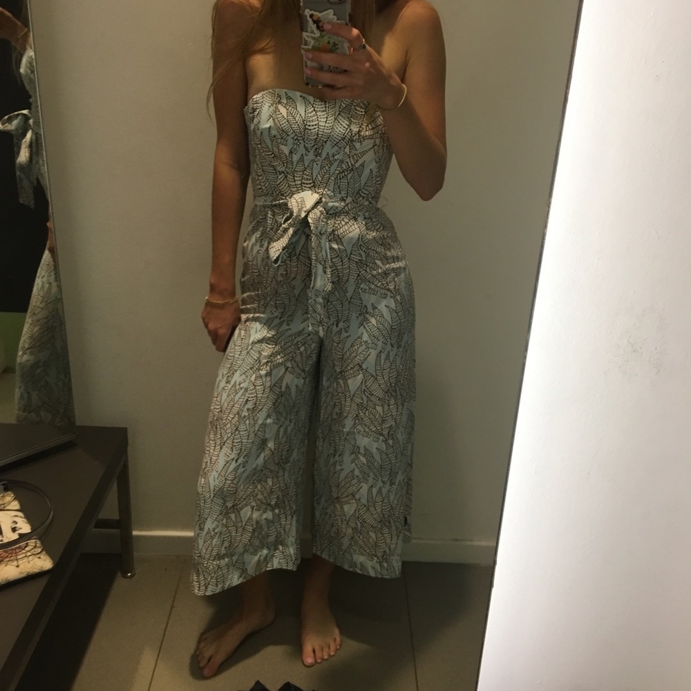 Floral fitted blue jumpsuit size 4